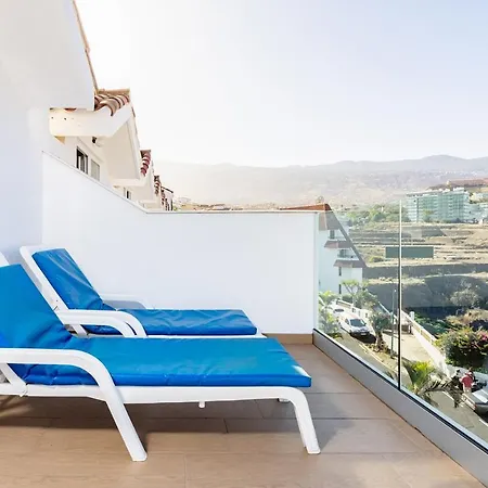 Pez Azul Aparthotel in Puerto de la Cruz Tenerife Coast * Puerto de la Cruz (Tenerife)