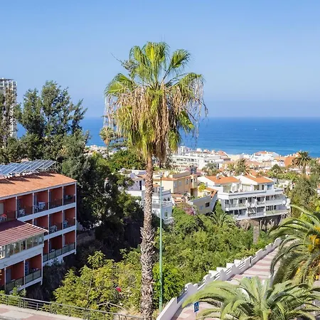 Pez Azul Aparthotel in Puerto de la Cruz Tenerife Coast * Puerto de la Cruz (Tenerife)